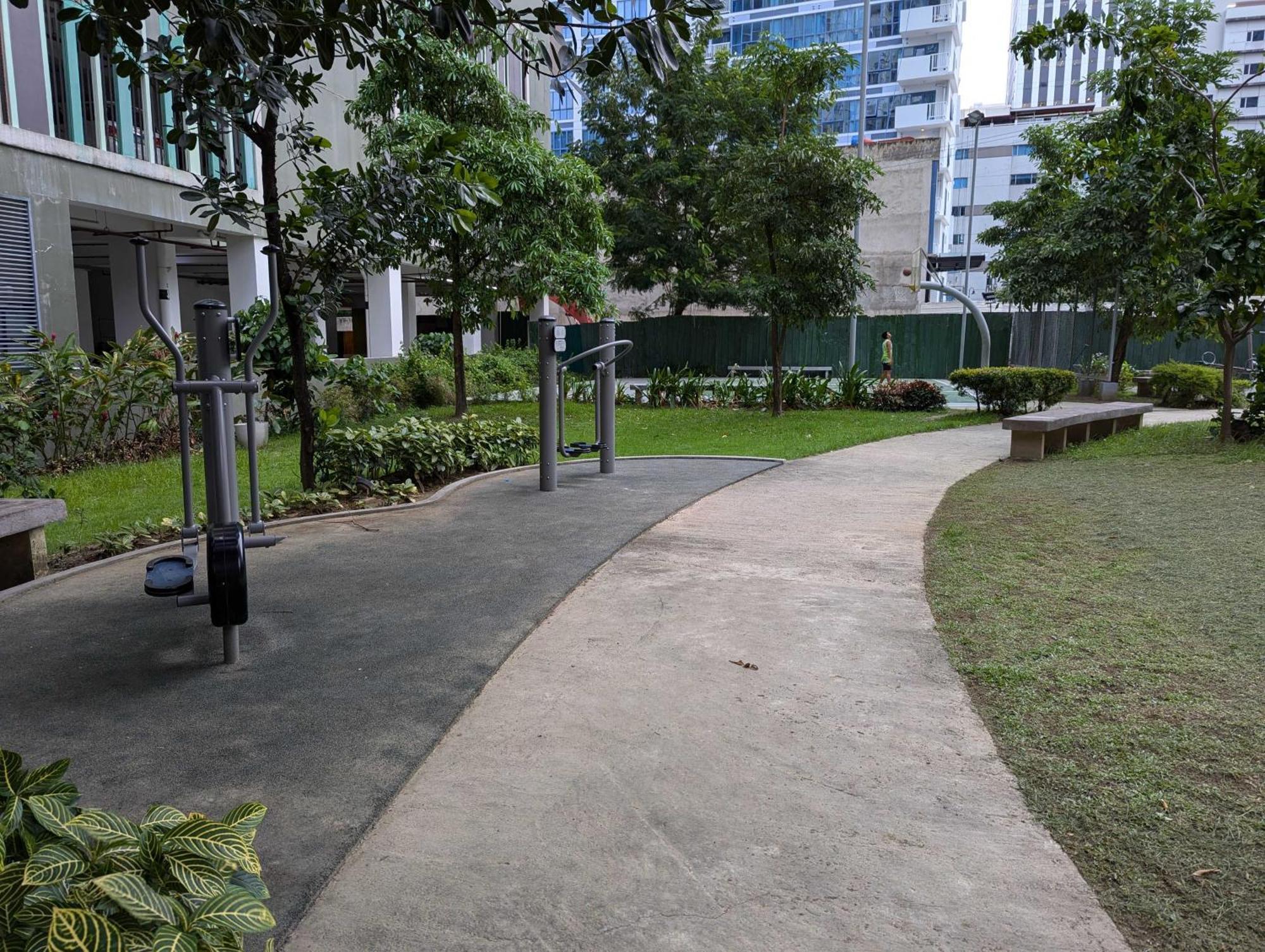 Discover April Opulence - A Luxurious Urban Oasis At It Park Aparthotel