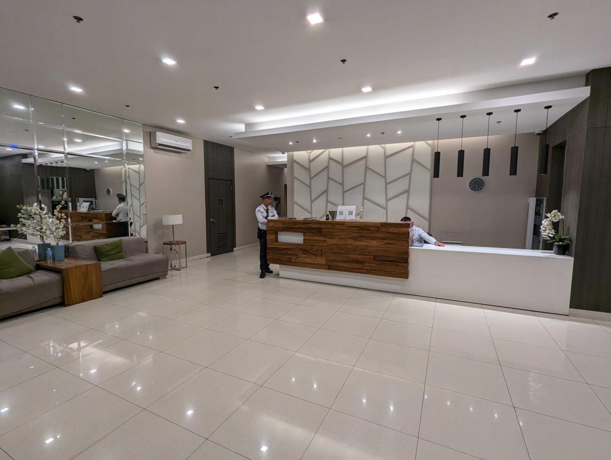 Discover April Opulence - A Luxurious Urban Oasis At It Park *